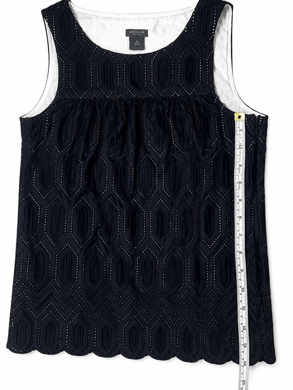 Ann Taylor Navy Crochet Lace Sleeveless Tank - Picture 5 of 6
